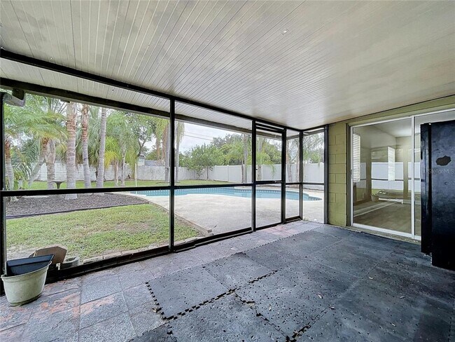 Building Photo - 743 Stillview Cir