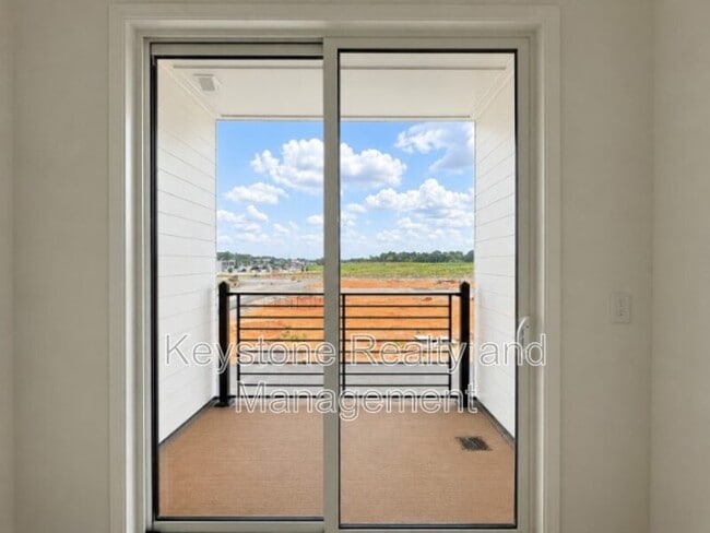 Building Photo - 2425 Pea Ridge Rd
