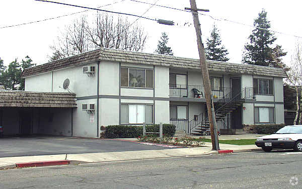 Building Photo - Parkside Apartments