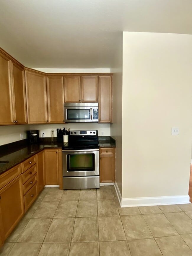 Building Photo - Broad Creek