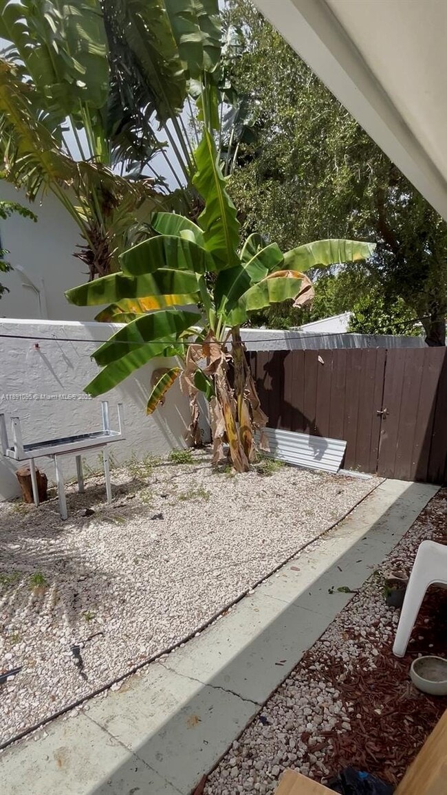 Building Photo - 2 bedroom in North Miami FL 33138