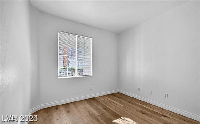 Building Photo - 9050 W Warm Springs Rd