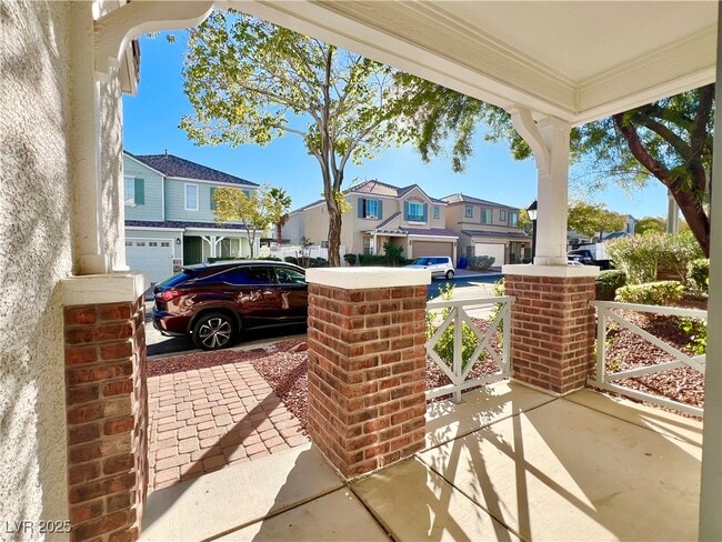 Building Photo - 6164 Bridgeport Hills Ave