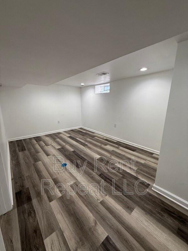 Building Photo - 630 Jewell St