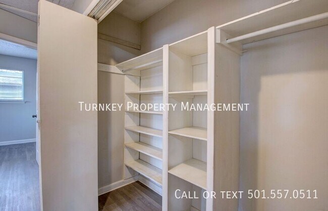 Building Photo - 7307 Knollwood Rd