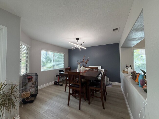 Building Photo - 29164 Greenbrier Pl