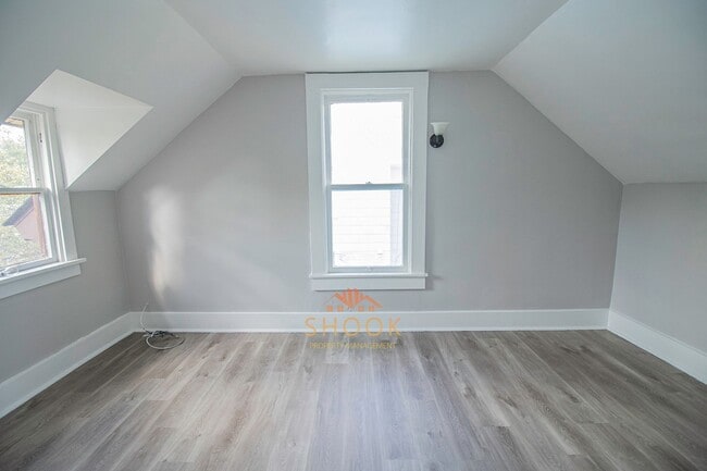 Building Photo - RENOVATED 3BR/2BA HOME CLOSE TO DOWNTOWN