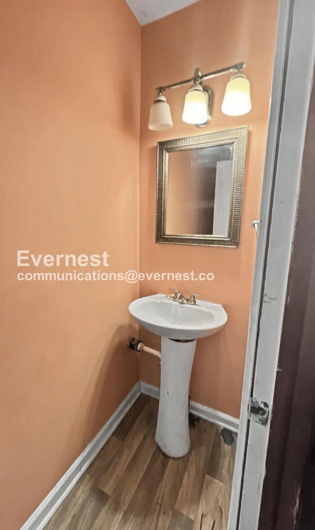 Building Photo - 3019 Walrond Ave