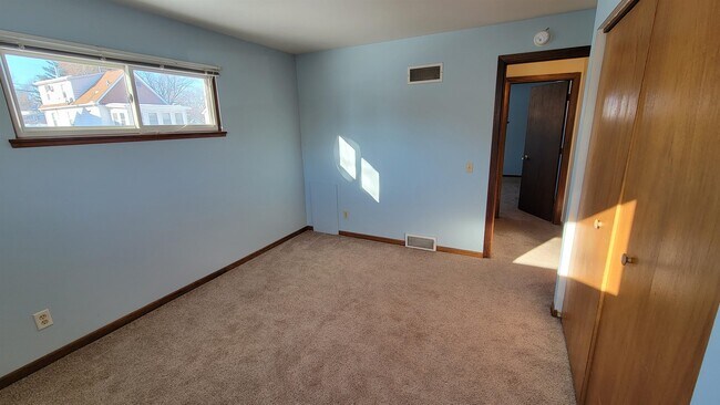 Building Photo - 4013 Claire St