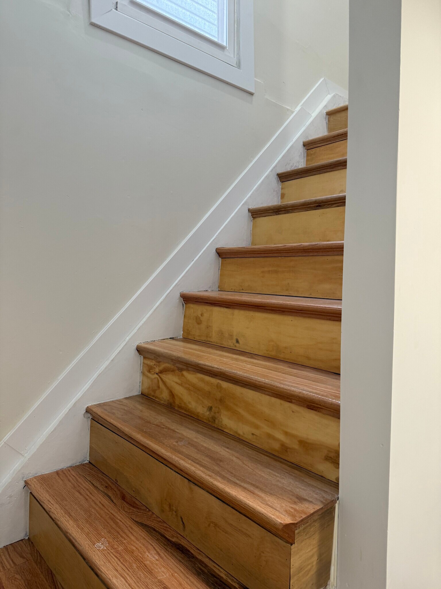 Building Photo - 19 Nichols St