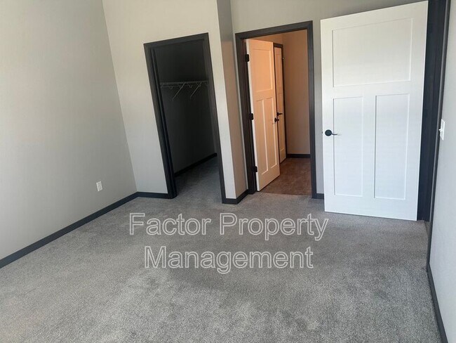 Building Photo - 308 Prairie Rose Trl