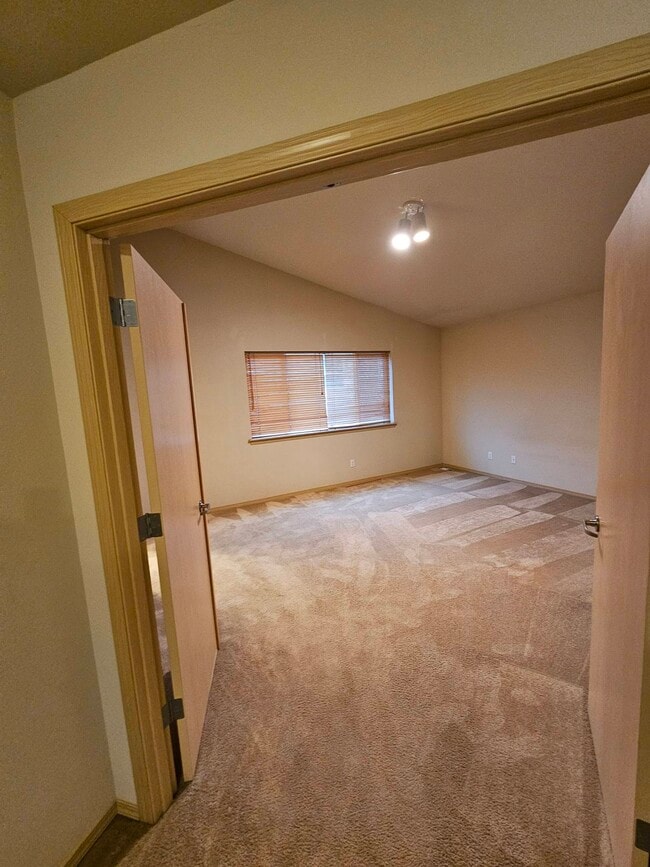 Building Photo - 7611 197th St Ct E