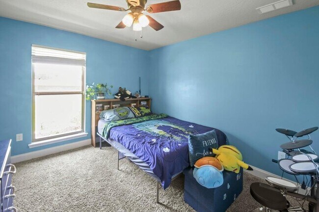 Building Photo - 300 Cassady Ln