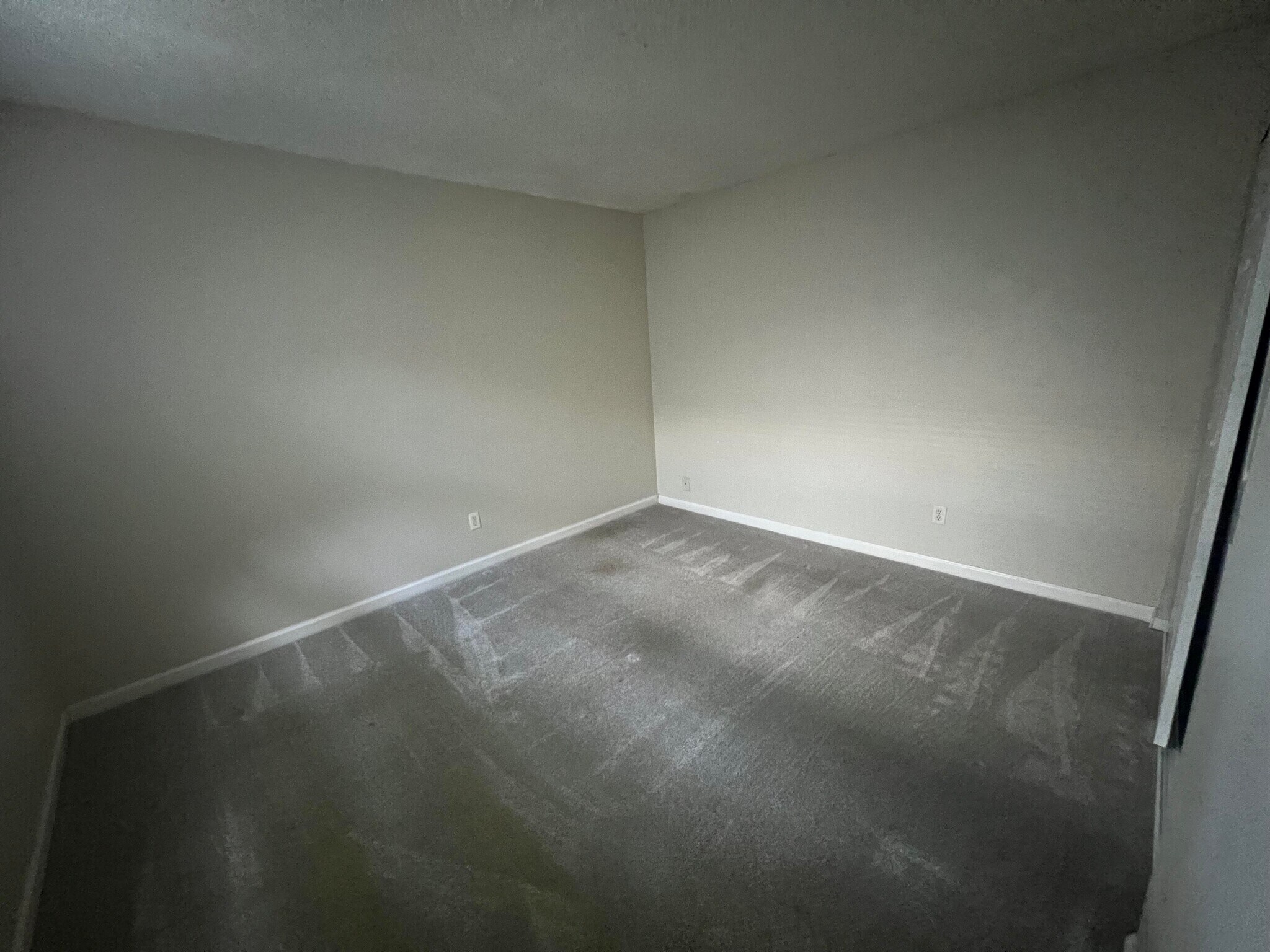 Building Photo - 195 Del Sur Ct