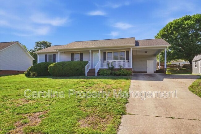 Building Photo - 1607 McFarland Dr