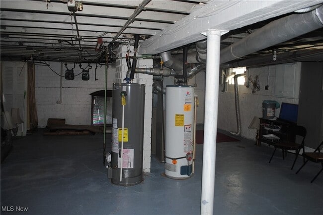 Building Photo - 841 Whitcomb Rd