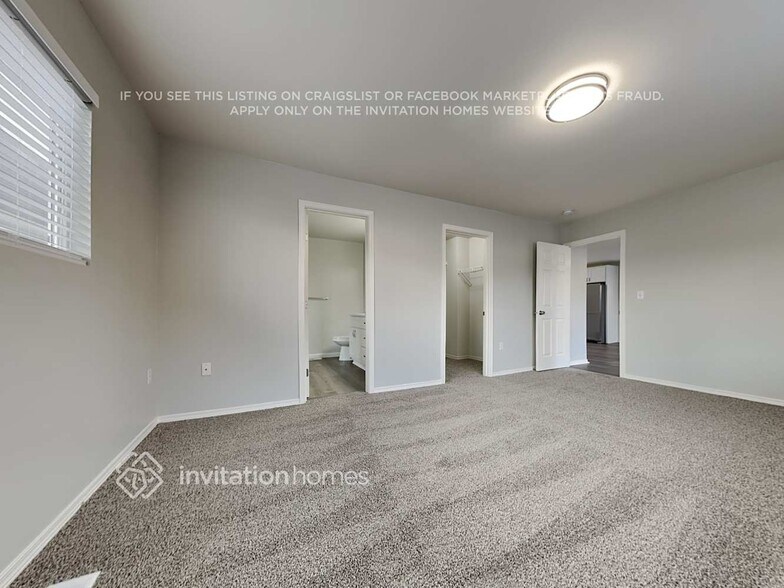 Building Photo - 3632 4th Ave NW