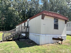 Building Photo - 111 Whittle Park Dr
