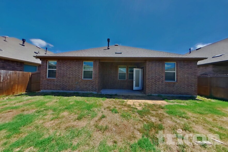 Building Photo - 11201 Klondike Ln