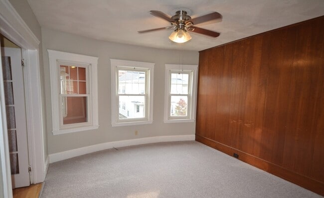 Building Photo - 20 Benton Rd