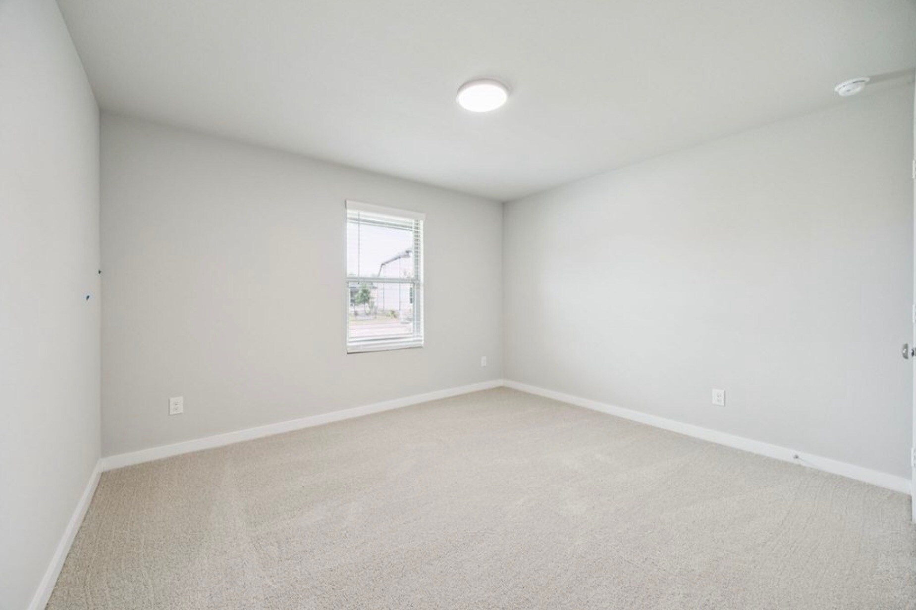 Building Photo - 1012 Rosemary Hill Dr