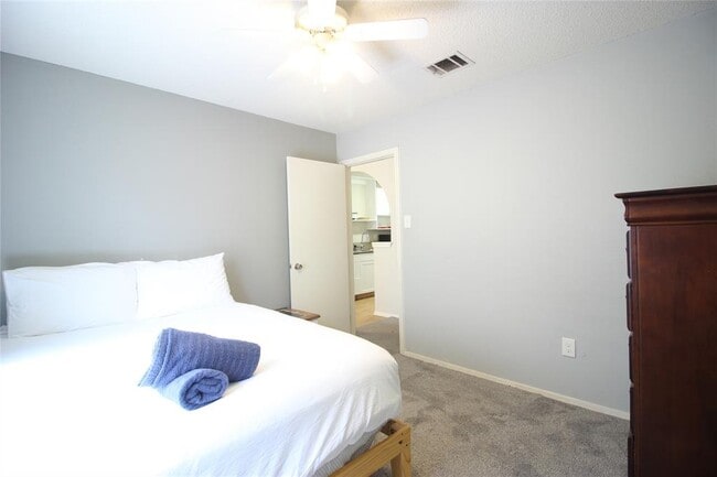 Building Photo - 11603 Pearwood Pl