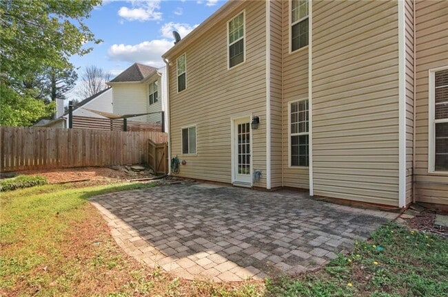 Building Photo - 2880 Georgian Manor Dr