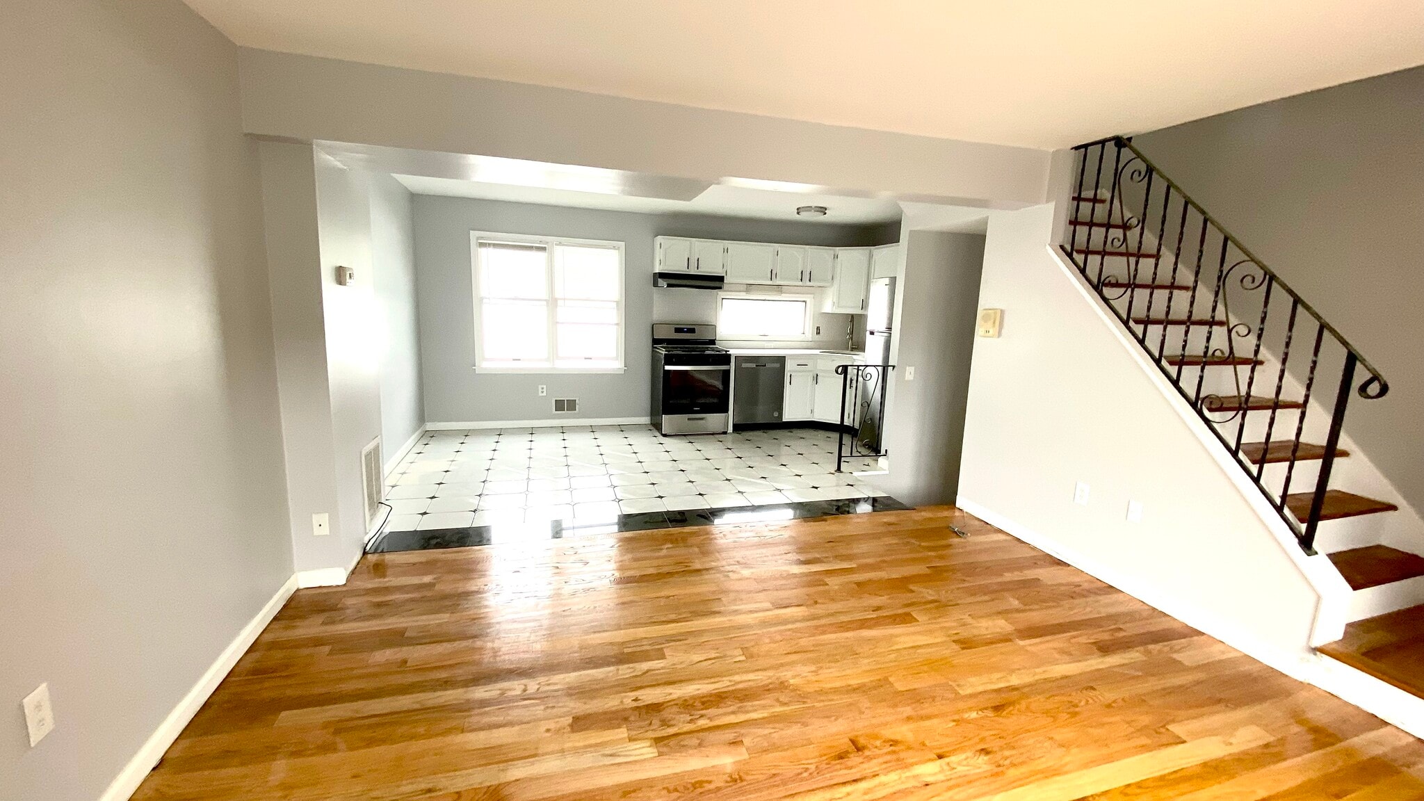 Building Photo - 509 Central Ave