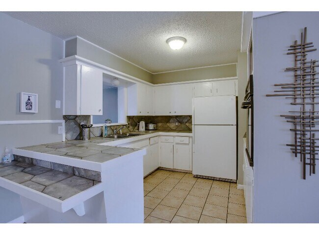 Building Photo - northwest lubbock home pre-leasing for mid...