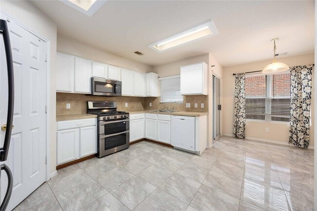 Building Photo - 29319 Alba Rose Dr