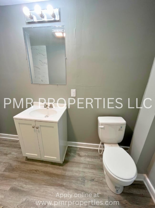 Building Photo - 1 Bed / 1 Bath House