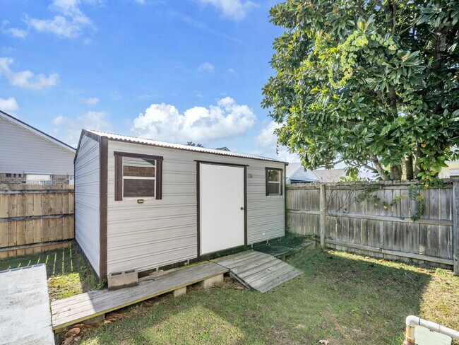 Building Photo - 763 Pearl Sand Dr