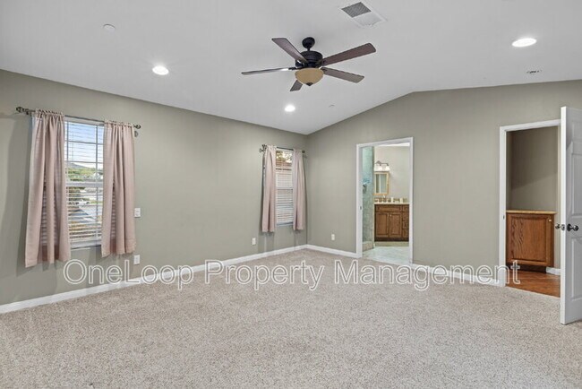 Building Photo - 8823 Los Coches Rd