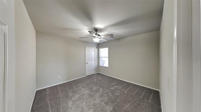 Building Photo - 10704 SW 23rd Ter