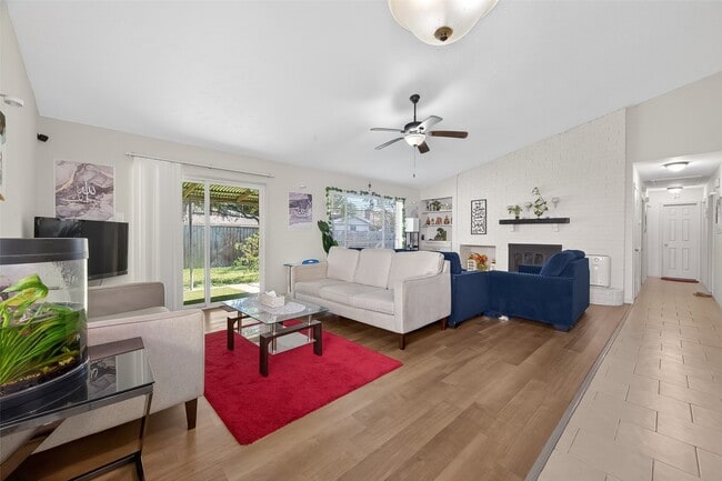 Building Photo - 10423 Permian Dr