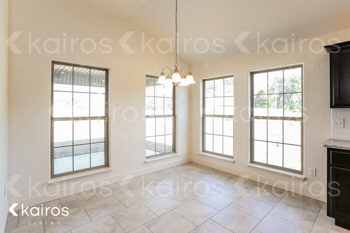 Building Photo - 105 White Oak St