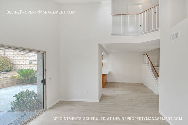 Building Photo - 902 California Privado