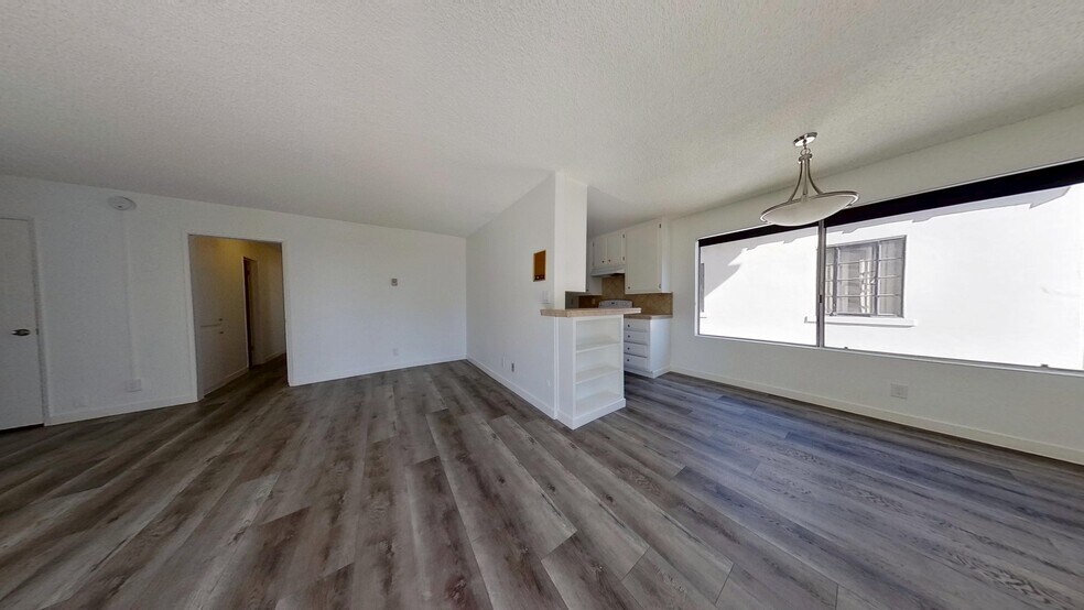 Building Photo - 5555 W 8th St
