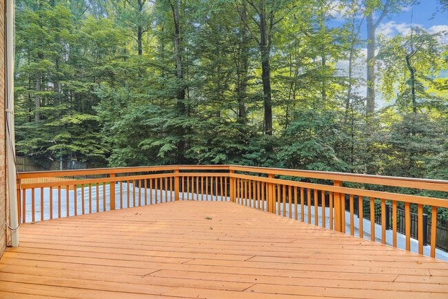 Building Photo - 5 BR 4.5 BA home with inground heated pool and extensive hardscape!