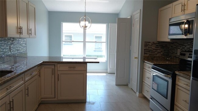 Building Photo - 28646 Tanner Dr