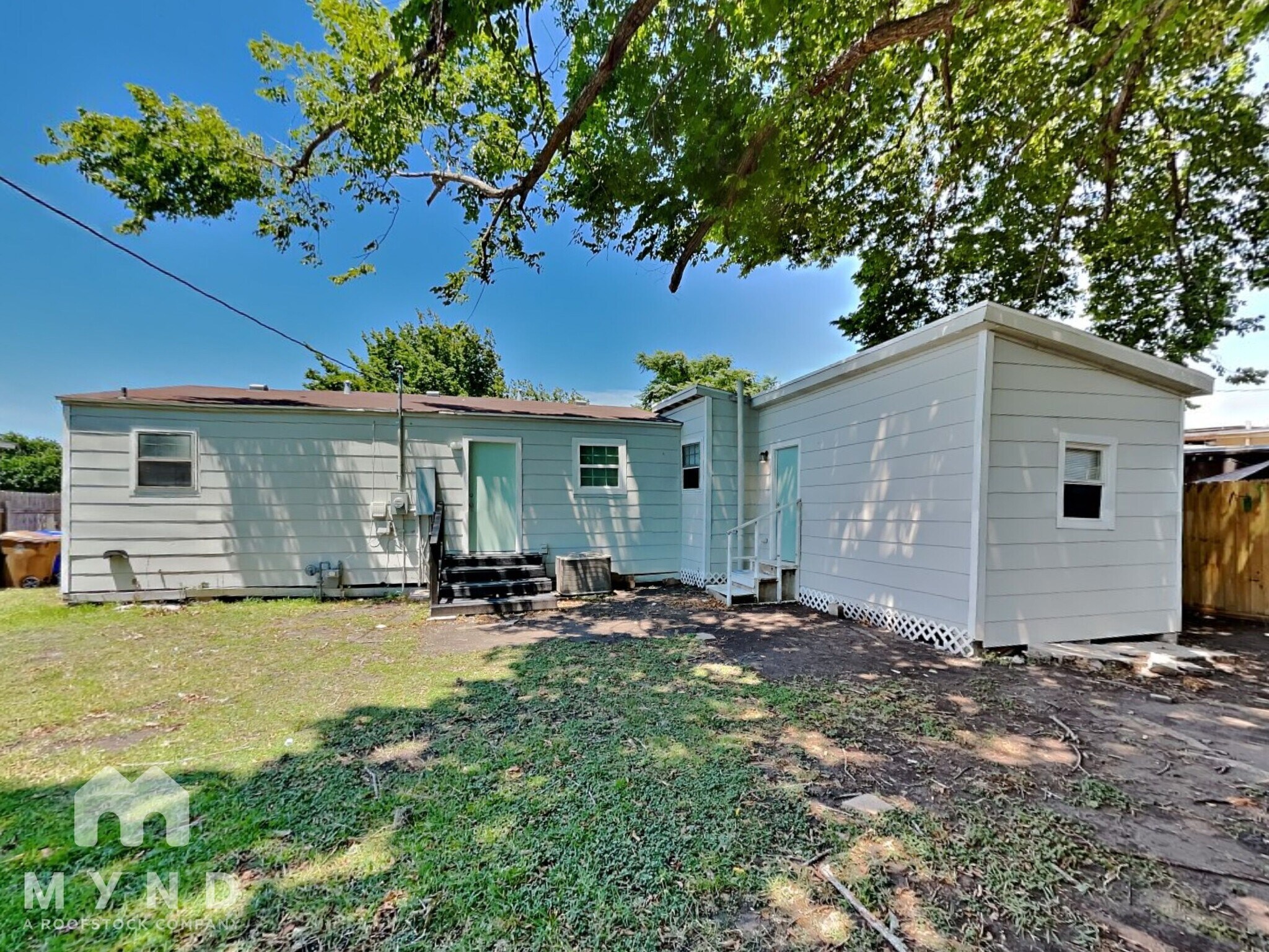Building Photo - 1721 Whiting Dr