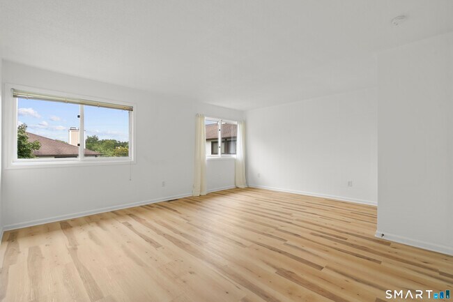 Building Photo - 27 Crows Nest Ln