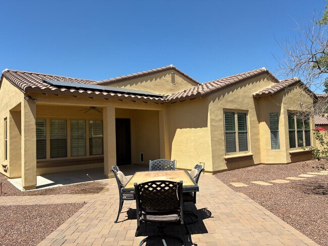 Building Photo - 20973 W Cora Vista