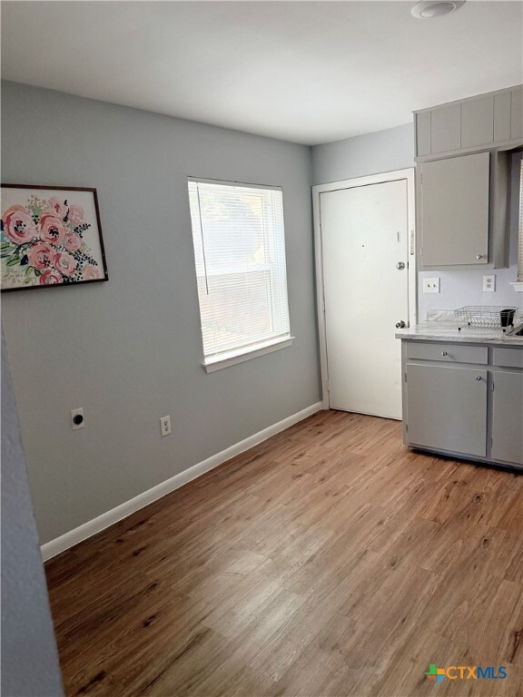 Building Photo - 1302 Brown Dr