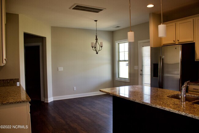 Building Photo - 368 Wheatfield Way