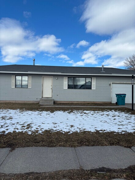 Building Photo - 3823 E Michelle St