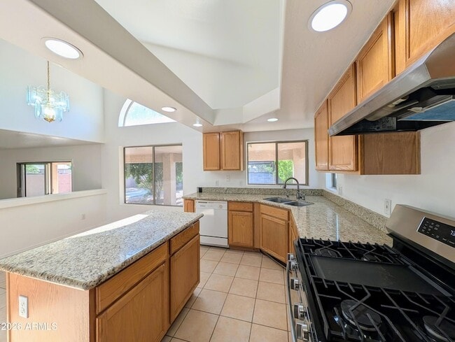 Building Photo - 6416 N 78th Ln