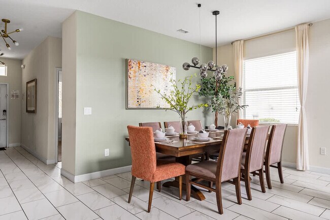 Building Photo - 4702 Sleepy Hollow Dr