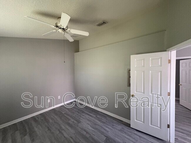 Building Photo - 11022 Black Swan Ct