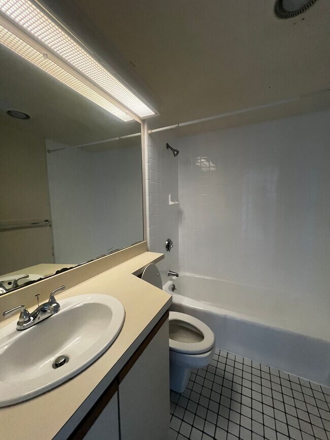 Building Photo - Renovated Allston 2 Bed/2 Bath Condo on Brainerd Rd.  Garage Parking Inc, Pool.  Available June 1st